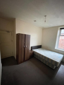 1 bedroom house share for rent in Simonside Terrace, Newcastle Upon Tyne, NE6
