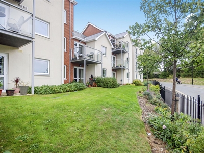 1 Bedroom Retirement Apartment For Sale in Newport, Isle of Wight