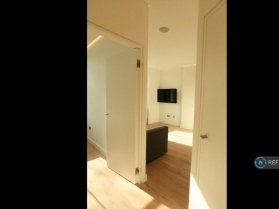 1 bedroom semi-detached house for rent in Sutherland Avenue, London, W9