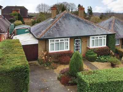 2 Bed Bungalow For Sale in Chesham, Buckinghamshire, HP5 - 5309740