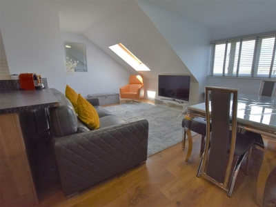 2 bedroom apartment for rent in Burlington House, West Drayton, UB7