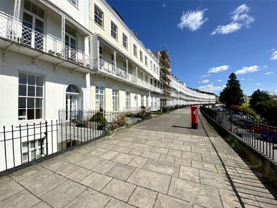 2 bedroom apartment for rent in Clifton, Royal York Crescent, BS8 4JU, BS8