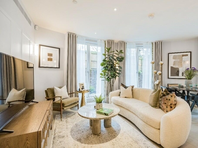 2 bedroom apartment for rent in Fitzjohns Avenue, London, NW3