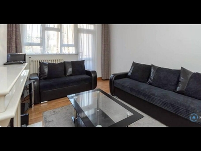 2 bedroom flat for rent in Broughton Road, London, W13