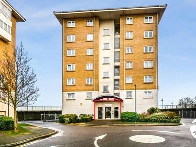 2 bedroom flat for rent in Chichester Wharf, Erith, Kent, DA8