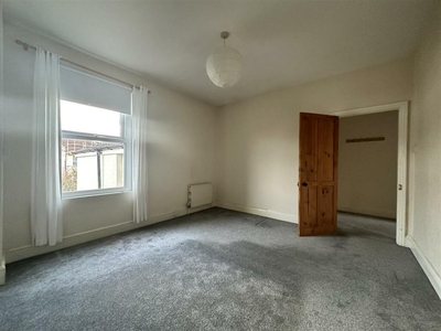 2 bedroom flat for rent in Dongola Road, Bishopston, BS7