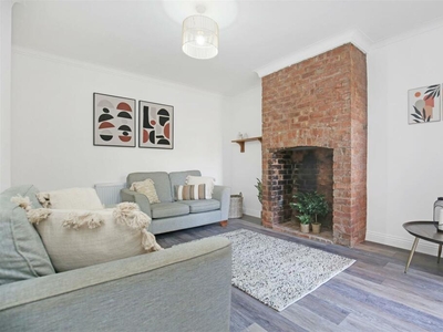 2 bedroom flat for rent in Marleen Avenue, Heaton, Newcastle Upon Tyne, NE6