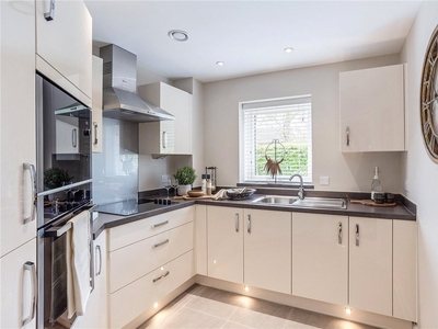 2 bedroom property for sale in Reading Road, HENLEY