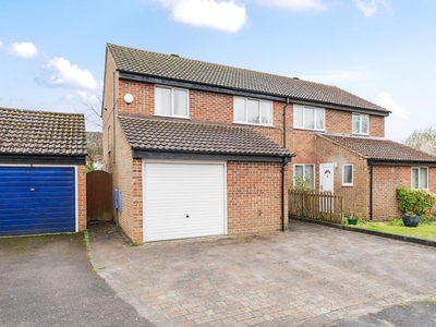 3 Bed House For Sale in Thatcham, Berkshire, RG19 - 5383260