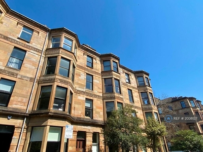 3 bedroom flat for rent in Clouston Street, Glasgow, G20