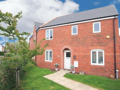 3 Bedroom House Broadheath Broadheath