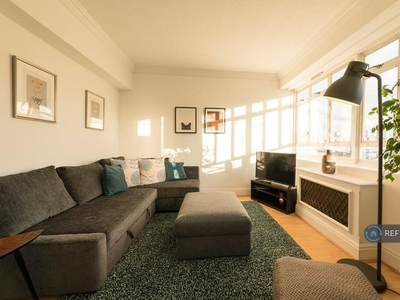 3 bedroom maisonette for rent in De Quincey House, London, SW1V