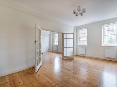 3 bedroom property to let in Duchess Of Bedfords Walk London W8