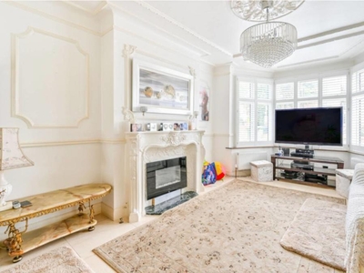 3 bedroom semi-detached house for rent in Old Church Road, London, E4 , E4