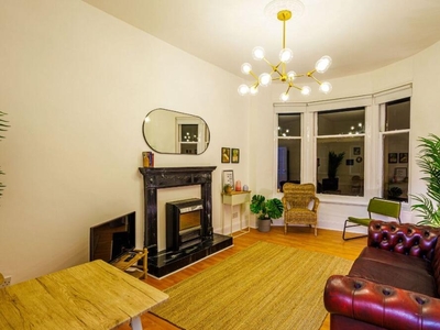 3 bedroom flat for rent in Bluevale Street, Dennistoun, Glasgow, G31