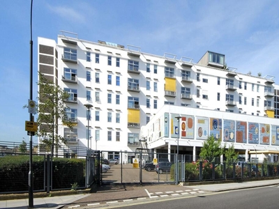 4 bedroom flat for rent in The Piper Building, South Park, London, SW6