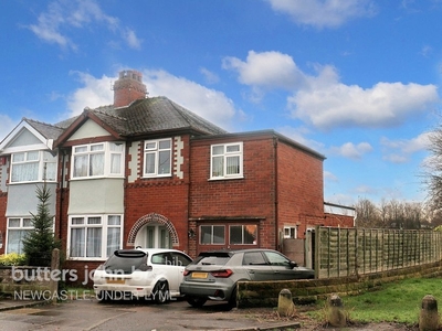4 bedroom House -Semi-Detached for sale in Stoke-on-Trent