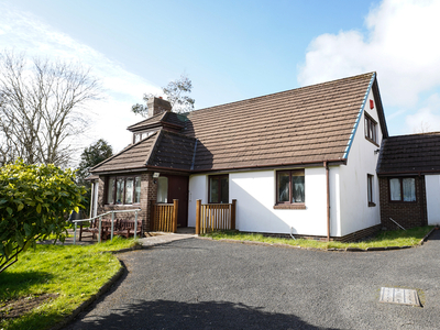 Detached House for sale with 4 bedrooms, Orchard Cottage | Fine & Country