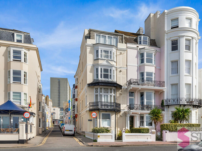 Studio flat for rent in Marine Parade, Brighton, BN2