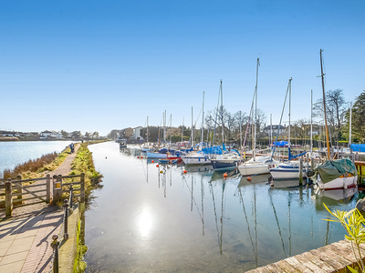 Townhouse for sale with 3 bedrooms, Emsworth, Hampshire | Fine & Country