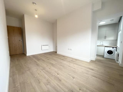 1 Bedroom Apartment For Rent In Flat 9, Peterborough