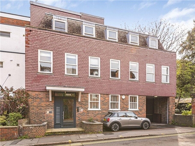 1 bedroom apartment for sale in Chertsey Street, Guildford, Surrey, GU1