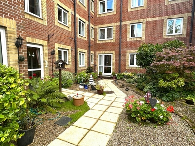 1 bedroom apartment for sale in Maxime Court, Gower Road, Sketty, Swansea, SA2