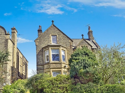1 bedroom apartment for sale in Park Drive, Marsh, Huddersfield, HD1