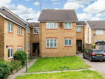 1 Bedroom Apartment For Sale In Waltham Cross, Hertfordshire