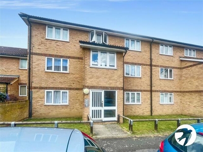 1 Bedroom Flat For Rent In Chatham, Kent