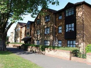 1 bedroom flat for rent in Cromwell Lodge, Longbridge Road, Barking, IG11