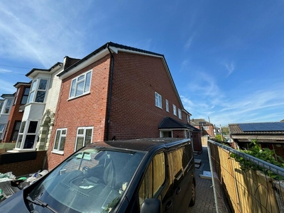 1 bedroom flat for rent in Flat 2, 98 Cranbury Avenue, Southampton, Hampshire, SO14