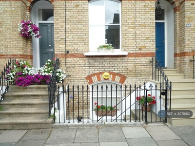 1 bedroom flat for rent in Kennington, London, SE11