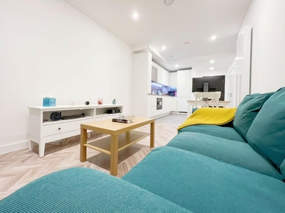 1 bedroom flat for rent in Skyline Apartments, Makers Yard, London, E3