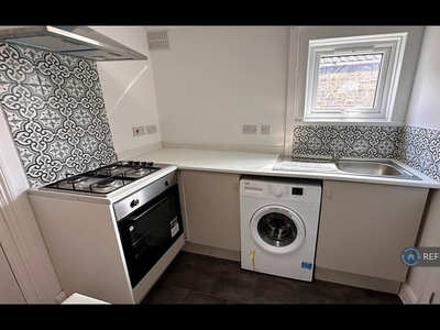1 bedroom flat for rent in Stratford Lane, Gillingham, ME8
