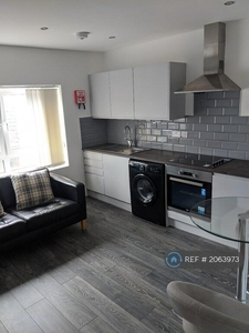 1 bedroom flat for rent in Walter Road, Swansea, SA1