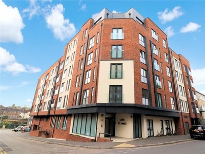 1 Bedroom Flat For Sale In Brentwood, Essex