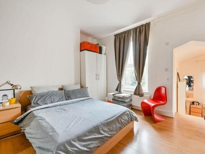 1 Bedroom Flat For Sale In West Kensington, London