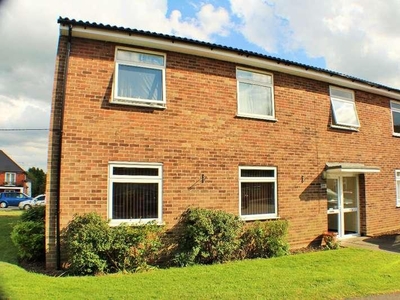 2 bed flat to rent in Shortridge Court,
CM8, Witham