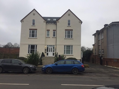 2 bedroom apartment for rent in Avenue Road, Leamington Spa, Warwickshire, CV31
