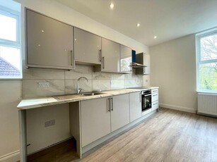 2 bedroom apartment for rent in Brantingham Road, Whalley Range, M16