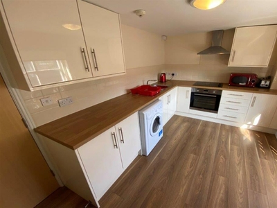 2 bedroom apartment for rent in F2 63-65 High Road, Beeston, NG9 2JQ, NG9