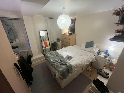 2 Bedroom Apartment For Rent In Leeds, West Yorkshire
