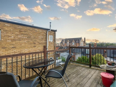 2 bedroom apartment for rent in Mill Lane, West Hampstead NW6