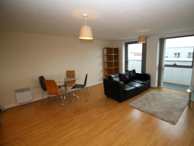 2 Bedroom Apartment For Rent In Salford, Lancashire