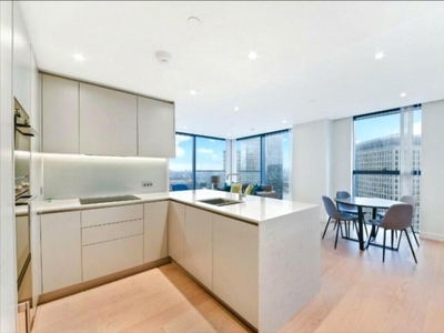 2 bedroom apartment for rent in South Quay Plaza, 75 Marsh Wall, London, E14