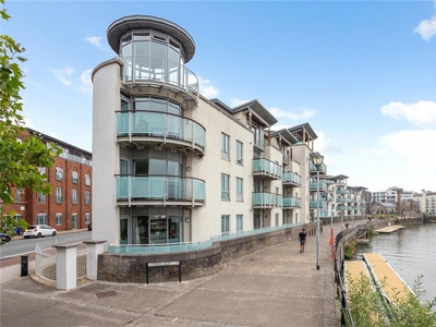 2 bedroom apartment for sale in Capricorn Place, Hotwell Road, Bristol, BS8