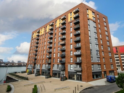 2 bedroom apartment for sale in Centenary Quay, Woolston, Southampton, SO19