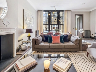 2 bedroom apartment for sale in Charles Street, London, W1J