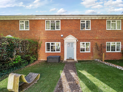 2 bedroom apartment for sale in Dawn Gardens, Winchester, Hampshire, SO22